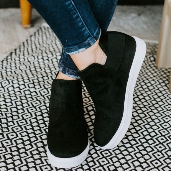 RELISTED UNDER SHOES Black Hidden Wedge Sneaker - Picture 2 of 7